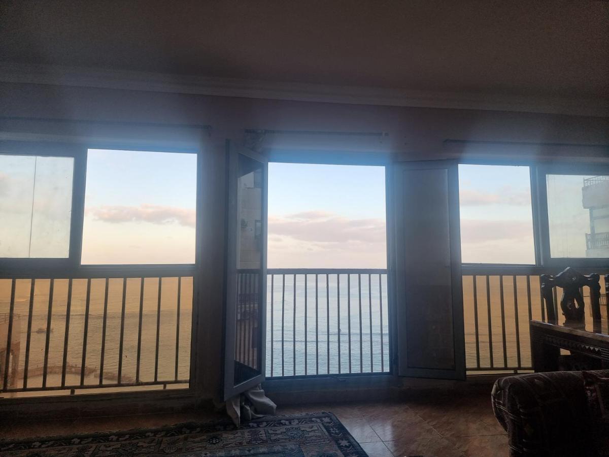 Panoramic Sea View Zamzm Flat Miami Family شقة فندقية زمزم بانورما بشاطئ ميامي - الاسكندرية صف اول مباشر علي بحر - عائلات فقط 알렉산드리아 외부 사진