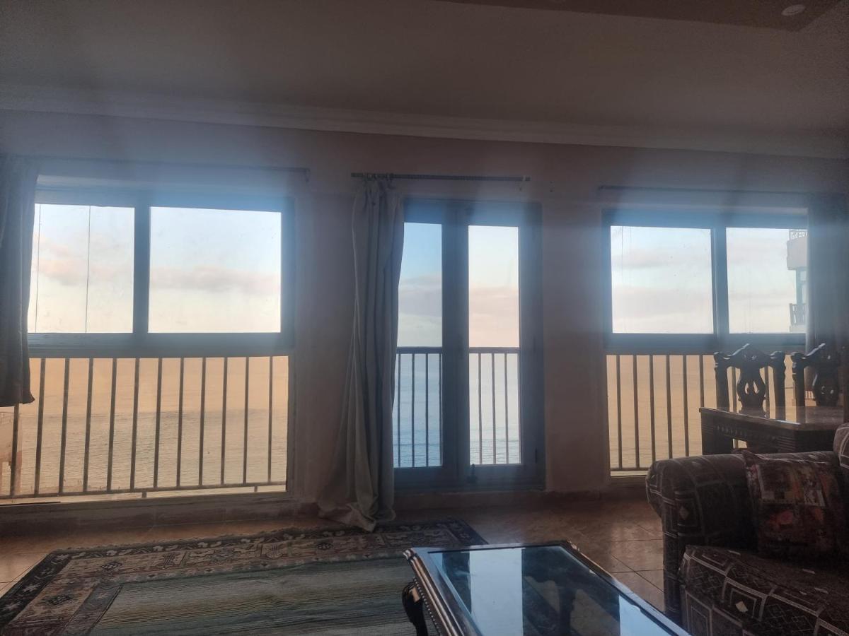 Panoramic Sea View Zamzm Flat Miami Family شقة فندقية زمزم بانورما بشاطئ ميامي - الاسكندرية صف اول مباشر علي بحر - عائلات فقط 알렉산드리아 외부 사진