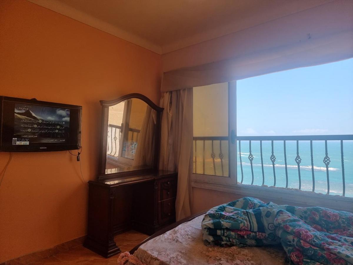 Panoramic Sea View Zamzm Flat Miami Family شقة فندقية زمزم بانورما بشاطئ ميامي - الاسكندرية صف اول مباشر علي بحر - عائلات فقط 알렉산드리아 외부 사진